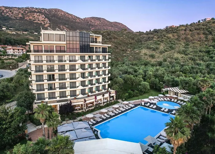 Rapo\'S Resort Hotel