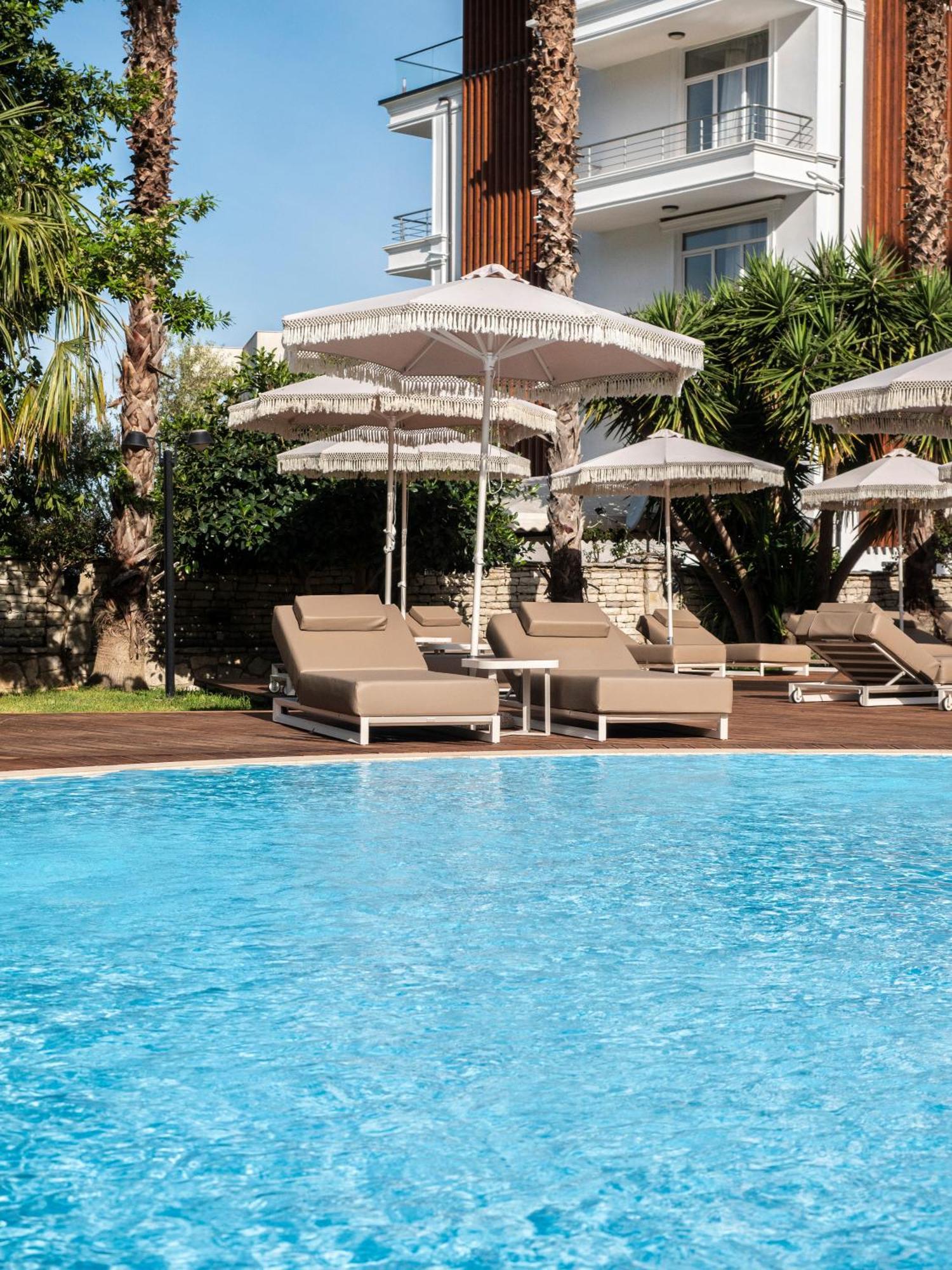 Hotel Rapo's Himare