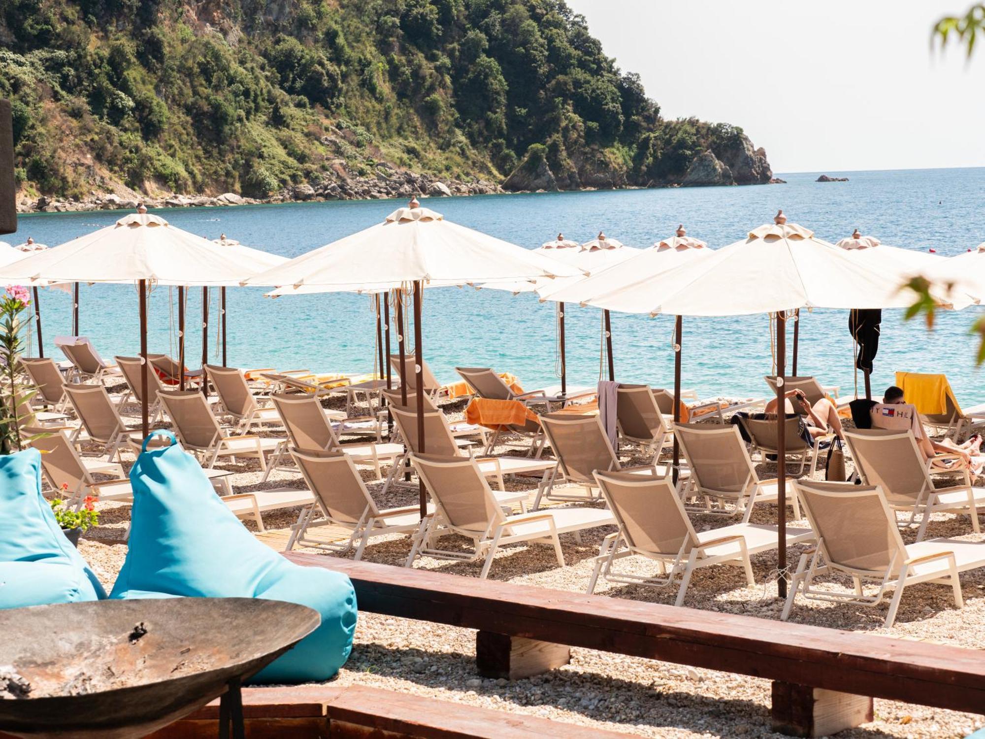 Rapo's Hotel Himare